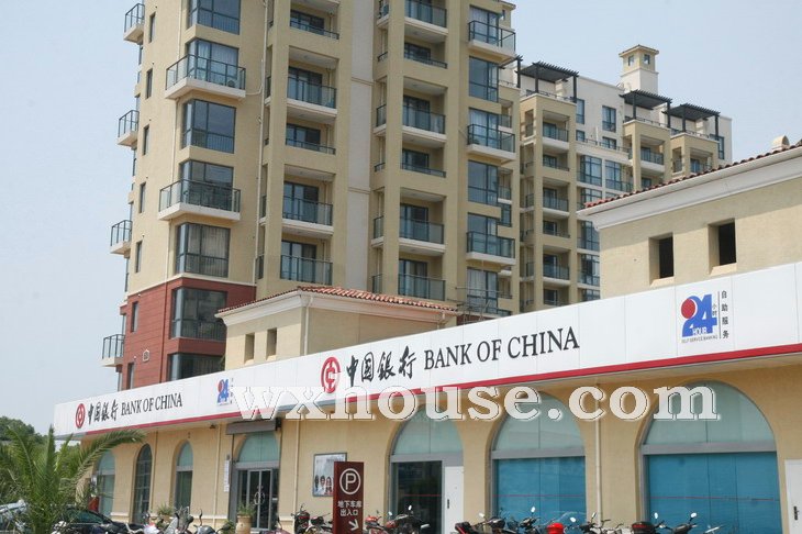 社區商業街的中國銀行      
