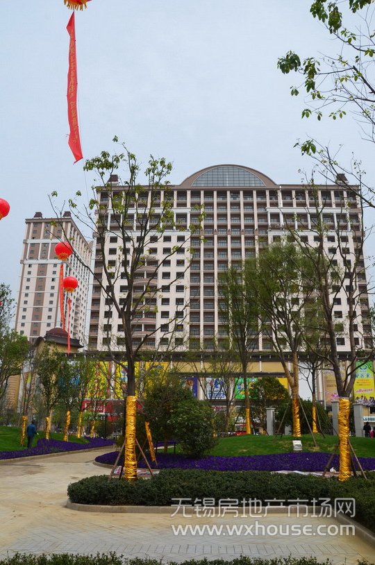周邊配套：寶龍城市廣場      