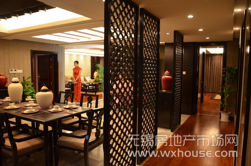 戶型270平米中式樣板房：走廊      