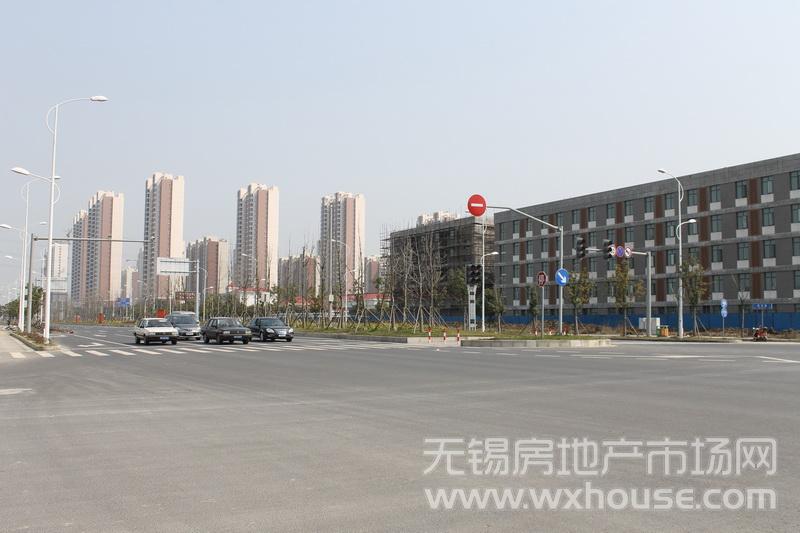 周邊道路：新華路      