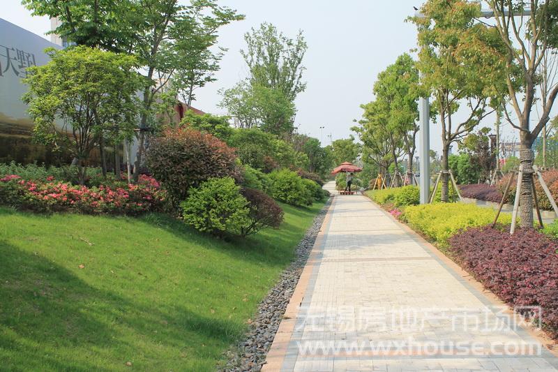 小區道路      