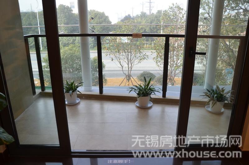 戶型83平米樣板房：陽臺      