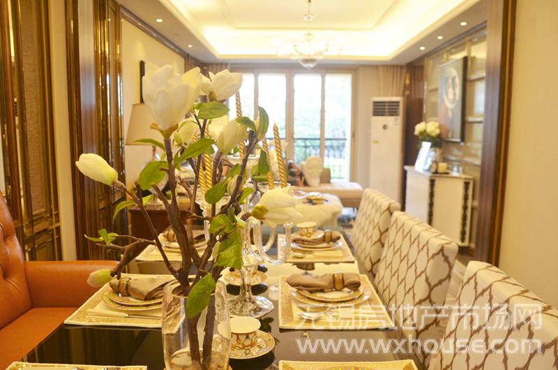 113㎡戶型樣板間：客餐廳一覽      