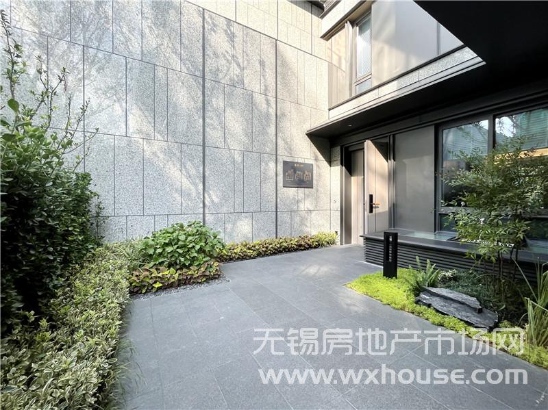 268㎡下疊戶型樣板間北花園