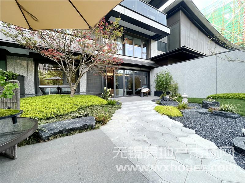 268㎡下疊戶型樣板間南花園