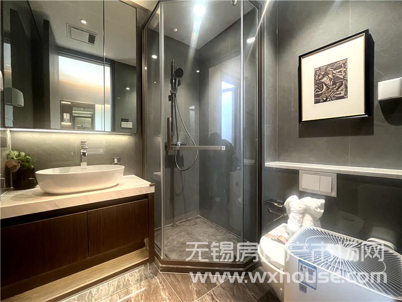 180㎡上疊戶型樣板間客衛