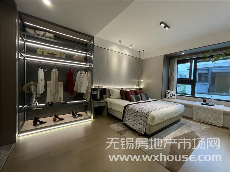 125㎡精裝洋房樣板間主臥