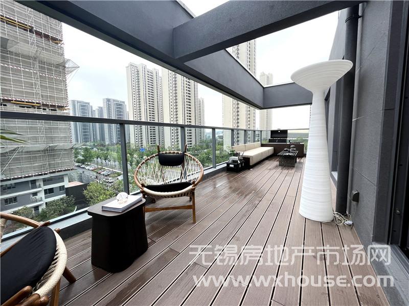 上疊戶型樣板間二樓露臺